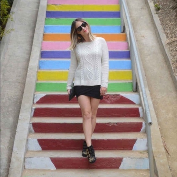 CUPCAKES AND CASHMERE Sweater Wool Fisherman Cable Knit Distressed Size Small - Picture 7 of 11